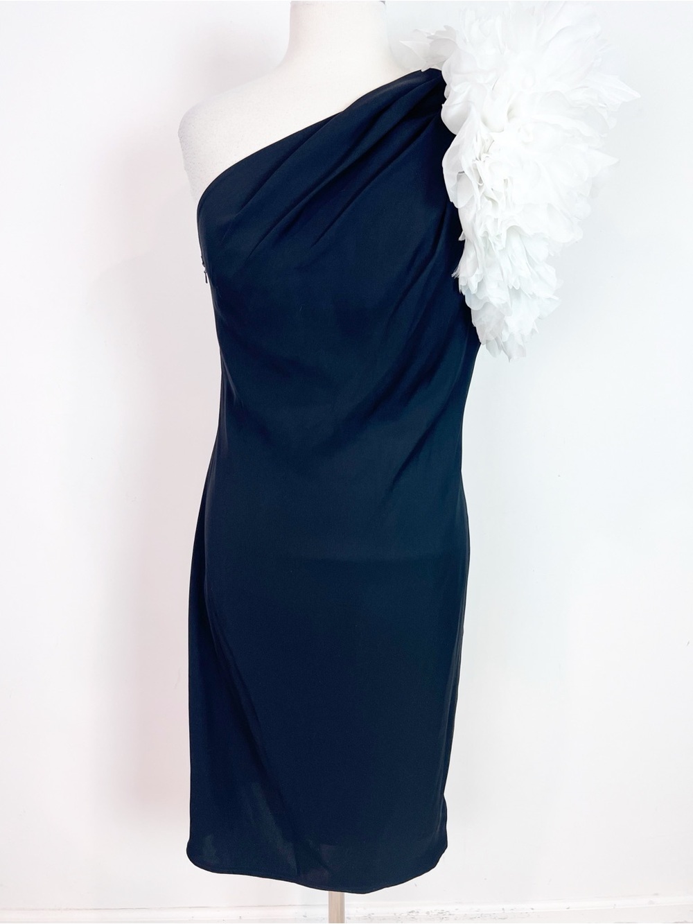 TADASHI SHOJI BLACK ONE SHOULDER DRESS LARGE WHICH FLORAL PUFF SZ 8
